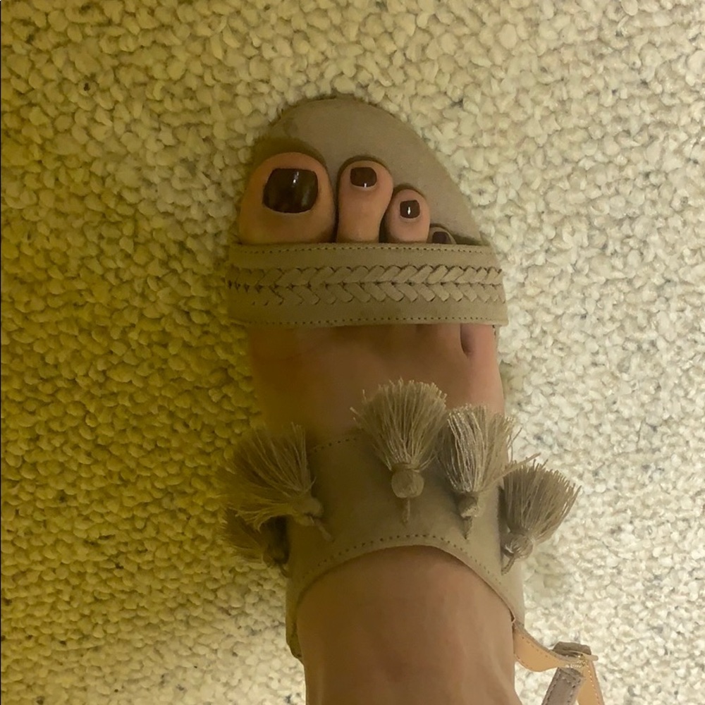 Heels - Picture 3 of 3